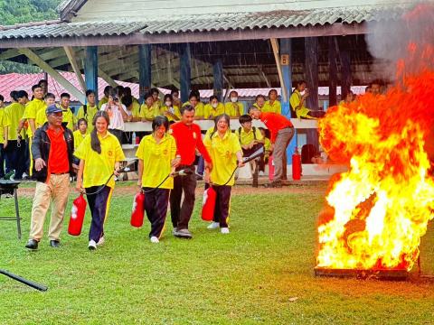 ​โครงการ​ป้องกัน​และระงับอัคคีภัย​ให้กับเยาวชน​ในสถาน​ศึกษา